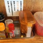 三徳らーめん 駅前店 - にんにくと紅生姜