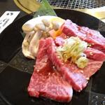 yonezawagyuusumibiyakinikusakano - ボケたけど、かなりいいお肉