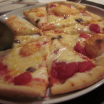 カンピオーネ - アンチョビとチーズのピザ