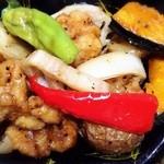 Okowa Yonehachi - 彩野菜とチキンの和風黒酢和え