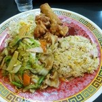 葵飯店 - びっくりセット♪
            ボリューム満天！(笑)
            
            