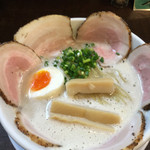 ラーメン家 みつ葉 - 豚チキ塩チャーシュー麺
