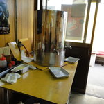 出汁を入れるタンク