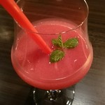 バー オボロ - 桃のカクテル