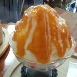 トモチコンフィチュール - マンゴーかき氷（中：600円）果物の女王はかき氷でも暴れん坊です