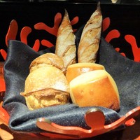 ラトリエ ドゥ ジョエル・ロブション - パン3種