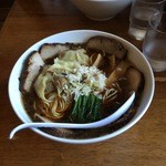 らーめん専門 やくみや - 焦がしねぎ濃い口醤油わんたんチャーシュー細麺