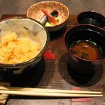 京都 なだ万 賓館 - 桜海老と竹の子の炊き込み、赤出し香の物(2015.05)