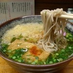 太鼓うどん - そばの麺は弾力があります