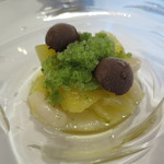 イル プレージョ - 15.8月 パイナップルと白インゲン豆 バジリコのグラニテ カカオのソルベ