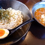 つけ麺 謙信 - 謙信（海老味噌）８５０円＋ネギ（５０円）なのですが……？！（※麺は２００gよりも若干少なめにしてもらいました）