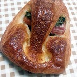 くるみのランプ - しそソーセージデニッシュ