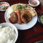 げんこつ - よくばりミックス定食（７７０円）