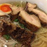 彩色ラーメン きんせい総本家 夢風 - 冷し第12弾「復刻版　冷やし燻製鶏塩ラーメン(900円)」