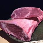 花小町 - 阿蘇産山村、井さんの赤牛ヒレ肉のソテー