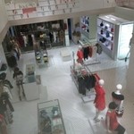 VITO - 階下の売り場が見れます。