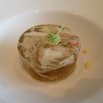 CROWN - 蟹のコンソメゼリー寄せ