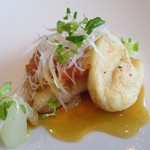 CROWN - フランス産天然平目の黄金焼き柑橘フルーツとシトロンキャビア　レモングラスと生姜の香るオレンジのレデュクション