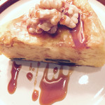 高品質珈琲と名曲 私の隠れ家 - カボチャとクルミのチーズケーキ