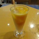 ムンバイキッチン - マンゴーラッシー