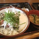 ブーズ・カフェ - 三崎マグロたたき山かけ丼