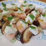 Loasi - 桃とモッツァレラチーズのカプレーゼ　無花果入り