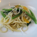 シラス・カラスミ・ツルムラサキのパスタ