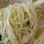 一久 - 「大盛ラーメン」中細ストレート麺