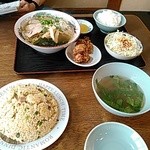 Takeda Yakinikuten - ラーメン定食と単品の焼き飯