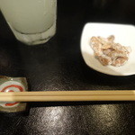 善道 - つきだしは甘いナッツ