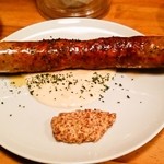 店仕込み 米沢豚の特大ソーセージ(690円)