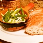 海老と京都九条葱のアヒージョ(590円)