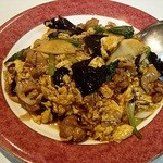 中国料理　彩福 - 卵と豚肉の木クラゲ炒め　950円　（’’ｂ