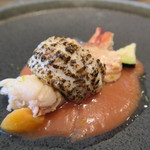 鱧炙り、サーモン、オマール　梅・桃・トマトガスパチョ仕立て　シジミジュレ掛け