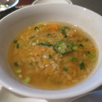 中国飯店 琥珀宮 - 雲丹の濃厚チャーハン 極上スープを添えて
            上湯スープ
