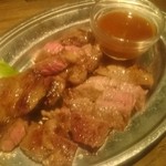 ライオン堂 - ステーキ 390円