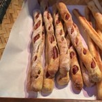 粉とクリーム - この長〜いウインナー棒も好みである。