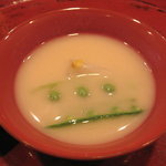 草喰 なかひがし - ５月椀物【新玉葱・莢豌豆白味噌仕立て】