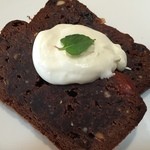 バサラ - ドライチェリーとナッツのブラウニー