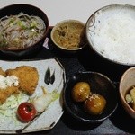 冨士家飲食店 - 「日替わり定食」反対側からパチリ