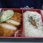 東京旬菜中央１ - 厚切りロースとんかつ弁当（１０００円）