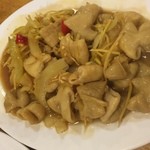 驛站食堂 - 料理写真:薑絲大腸。(大腸の生姜の酢漬けの千切り炒め)