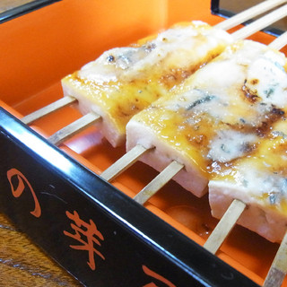 チーズ味噌でんがく（とうふ三本）…320円