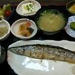 魚良 - 《2708》思わず目を見張った、『巨大秋刀魚の塩焼き』、今まで見た中で一番大きな秋刀魚でした。