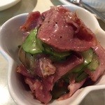 クワトロチンクエ - 肉バル祭！第１弾「豚タンとキュウリの塩ダレマリネ(350円)」