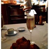 トラットリア グランボッカ - まずはスパークリングで乾杯！