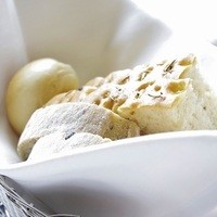 イル・テアトロ - 自家製パン