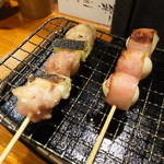 鳥政 - ねぎま串、ウズラベーコン巻き