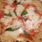 Pizzeria LUMEN - マルゲリータ水牛チーズ