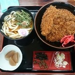 Kyaraen Shokujidokoro - ソースカツ丼